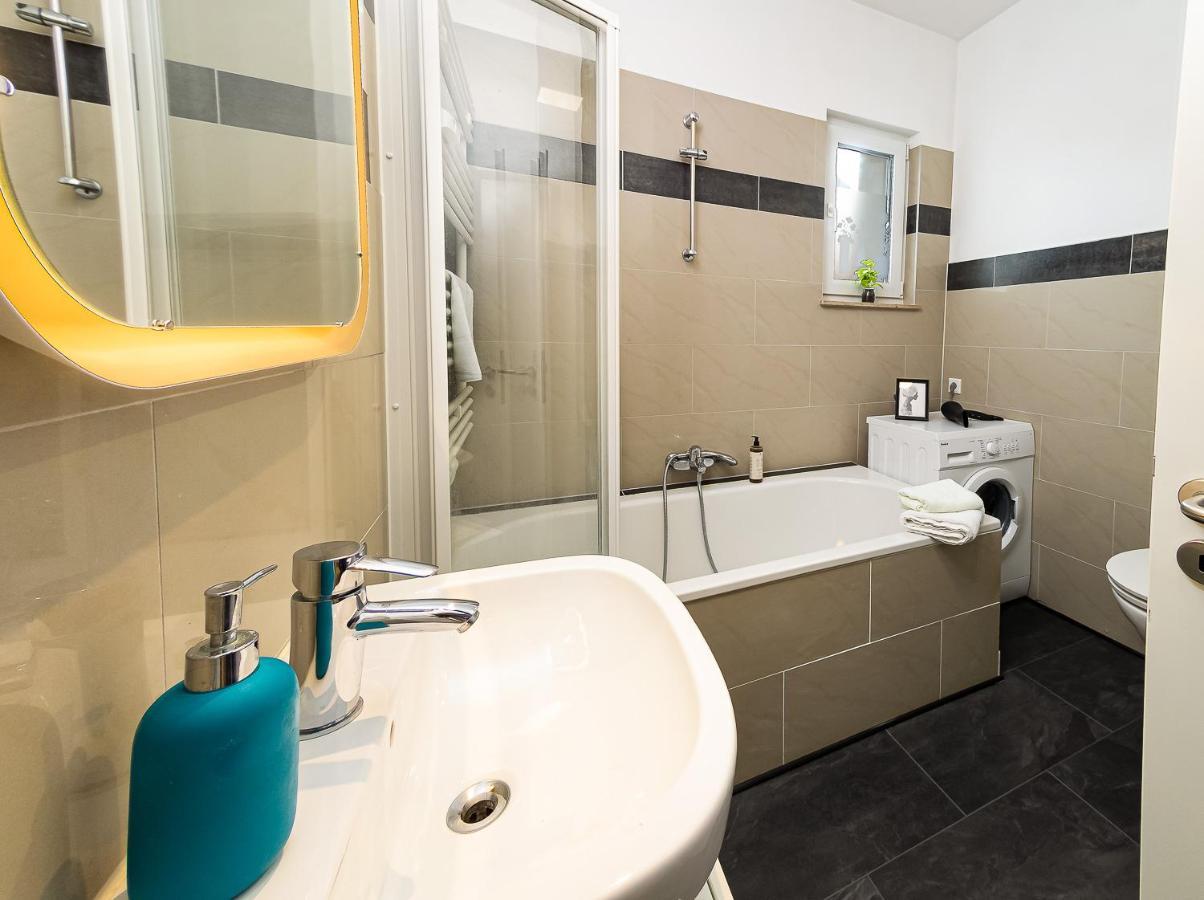 Fabelhafte Apartments Zum Wohlfuehlen Mit Junik Apartments ดุยส์บูร์ก ภายนอก รูปภาพ
